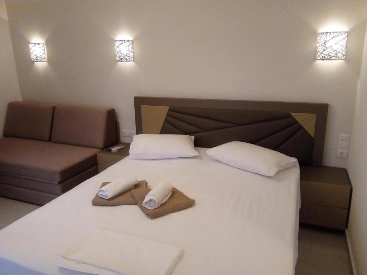 Aparthotel Petros House Sarti Esterno foto
