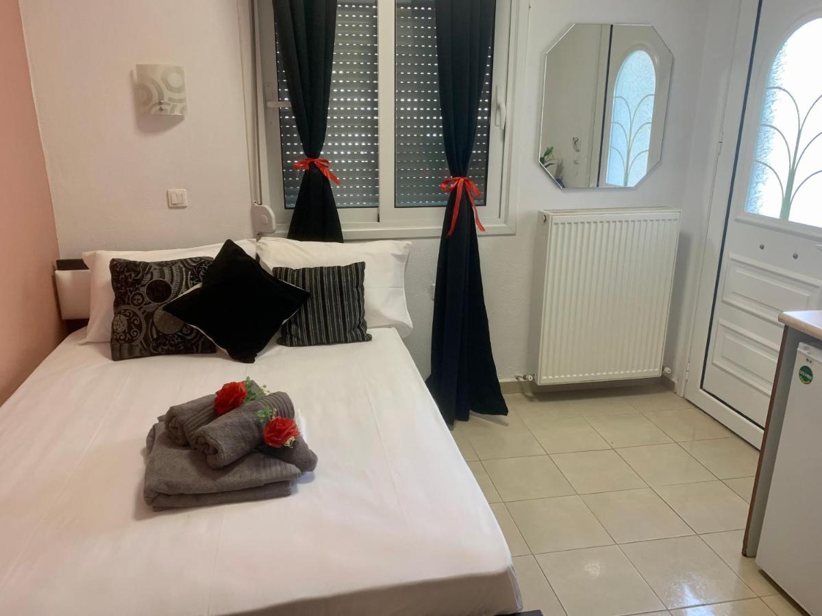 Aparthotel Petros House Sarti Esterno foto