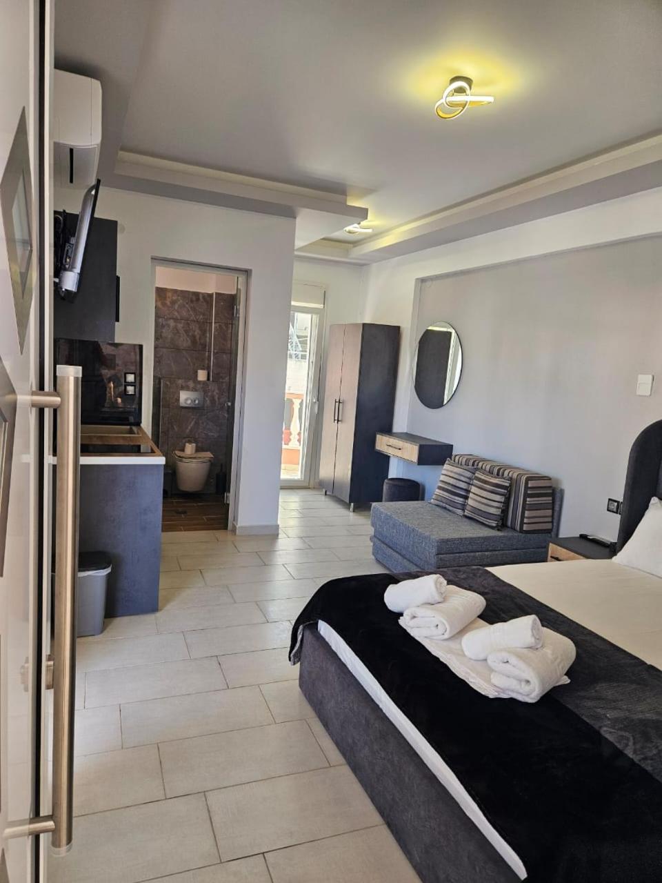 Aparthotel Petros House Sarti Esterno foto