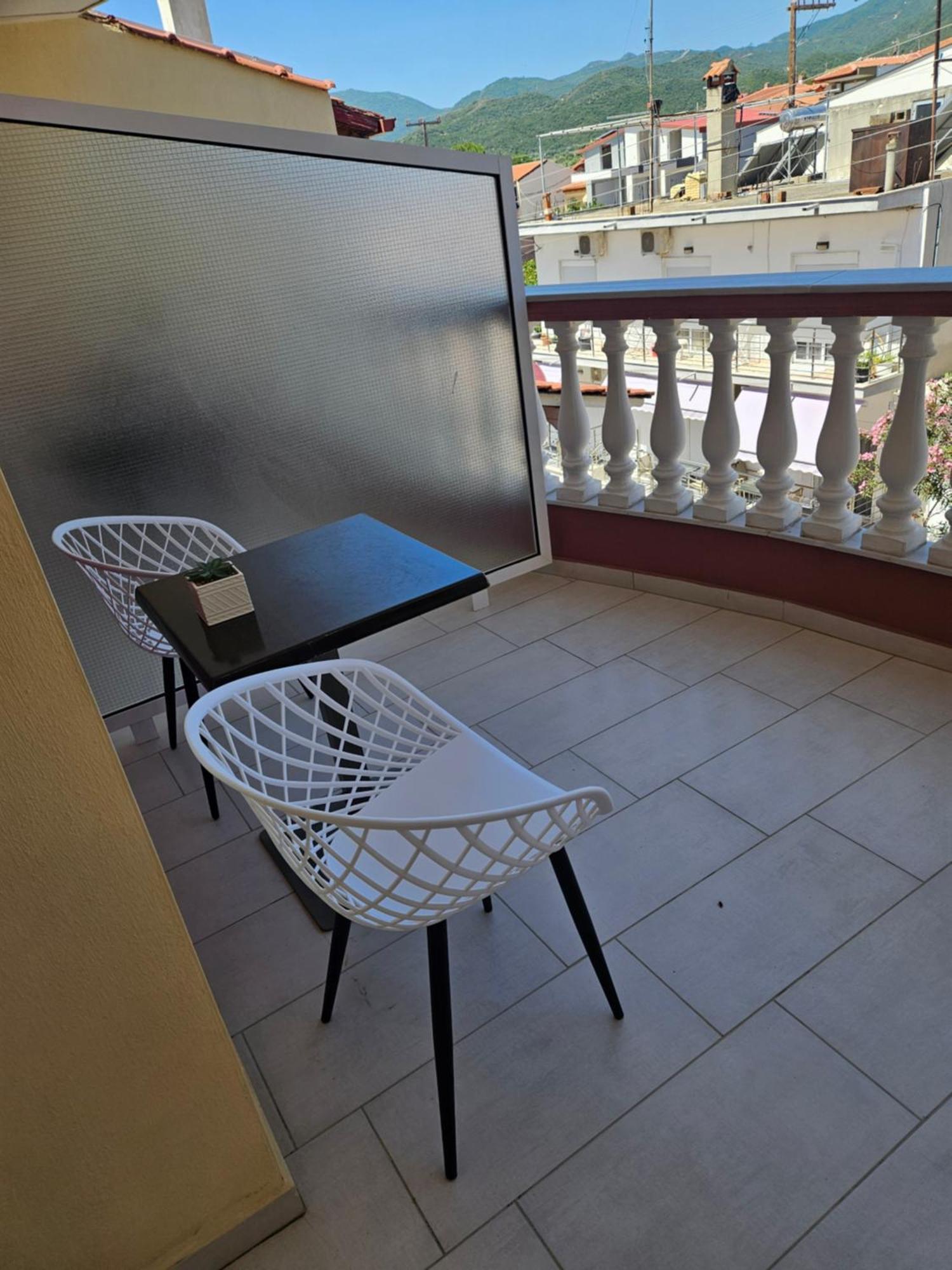 Aparthotel Petros House Sarti Esterno foto