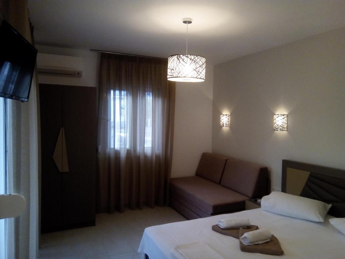 Aparthotel Petros House Sarti Esterno foto