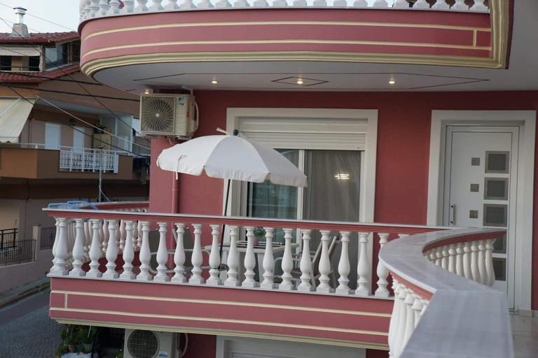 Aparthotel Petros House Sarti Esterno foto